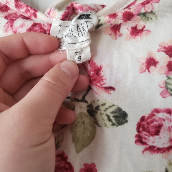 Floral Crop Top - Picture 3 of 3